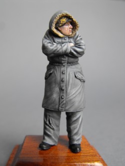 S2KW033 - Cold German in parka